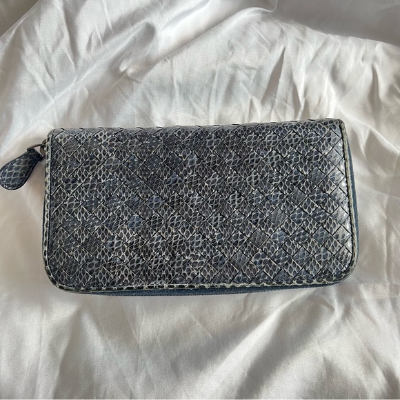 Exotic Python Bottega Veneta wallet - Picture 2 of 16